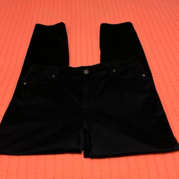 Buffalo David Bitton Ladies Size 12/32 Black Slim Leg Jeans Like New - Picture 4 of 10